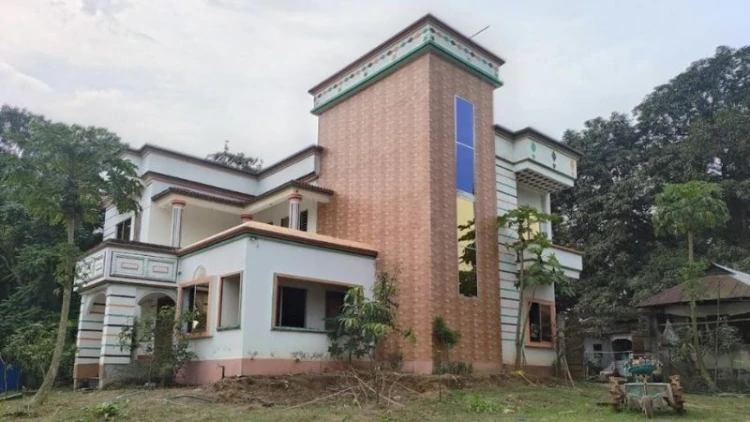 শিক্ষা কর্মকর্তার বিরুদ্ধে ১২ একর বনভূমি দখলের অভিযোগ