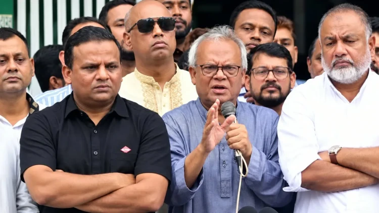 পলাতক ফ্যাসিস্টরা ভারত থেকে দেশকে অস্থিতিশীল করতে ষড়যন্ত্র করছে: রিজভী