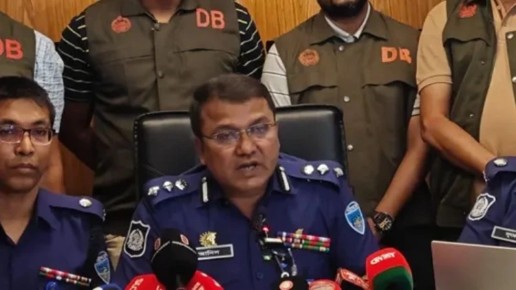 কিশোর গ্যাং অভিযানে তদবির করলে নাম প্রকাশের হুঁশিয়ারি এসপির