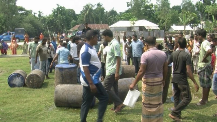 পীরগাছায় অবৈধ তেল কারখানায় অভিযান, মালিকের কারাদণ্ড