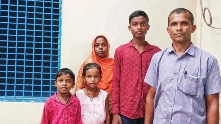 ধামইরহাটে খ্রিস্টান ধর্ম ছেড়ে একই পরিবারের ৫ জনের ইসলাম গ্রহণ