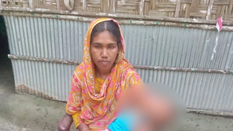ডোমারে প্রতিবন্ধী সন্তান নিয়ে অসহায় মায়ের সংগ্রাম: সহায়তার আকুতি