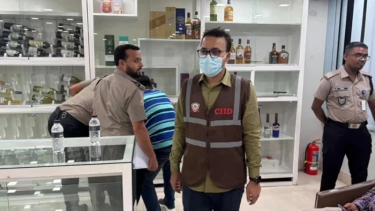 সালমান মুক্তাদিরের শ্বশুরের মদের ৪ গুদাম সিলগালা