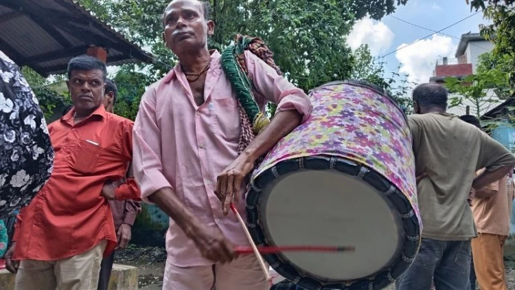 পাঁচ শতাব্দীর ঐতিহ্য কটিয়াদীর ঢাকের হাট