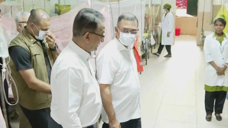 শিশু হাসপাতালে কক্ষে চিকিৎসকের ধূমপান, বরখাস্তের নির্দেশ প্রধানমন্ত্রীর