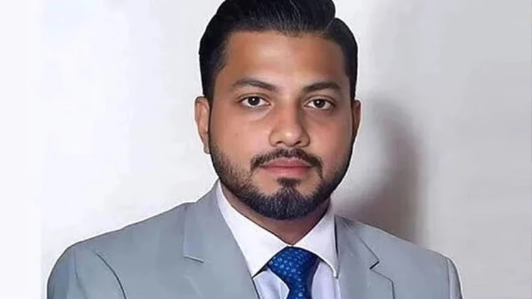দুপুরে পদত্যাগের পদত্যাগের চূড়ান্ত ঘোষণা দেবেন প্রতিমন্ত্রী ইশরাক হোসেন