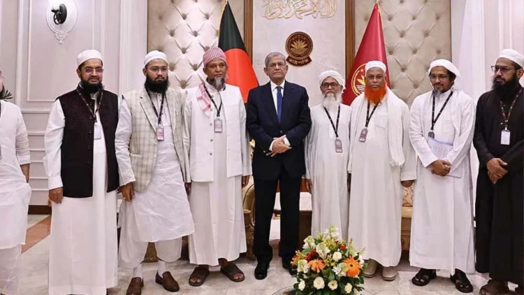 রাষ্ট্রপতির সঙ্গে বিশিষ্ট আলেম ও ইসলামী ব্যক্তিত্বদের প্রতিনিধিদলের সৌজন্য সাক্ষাৎ