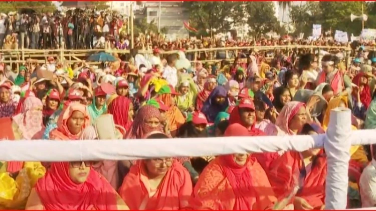 রাজশাহীতে প্রধানমন্ত্রীর জনসভায় জনতার ঢল