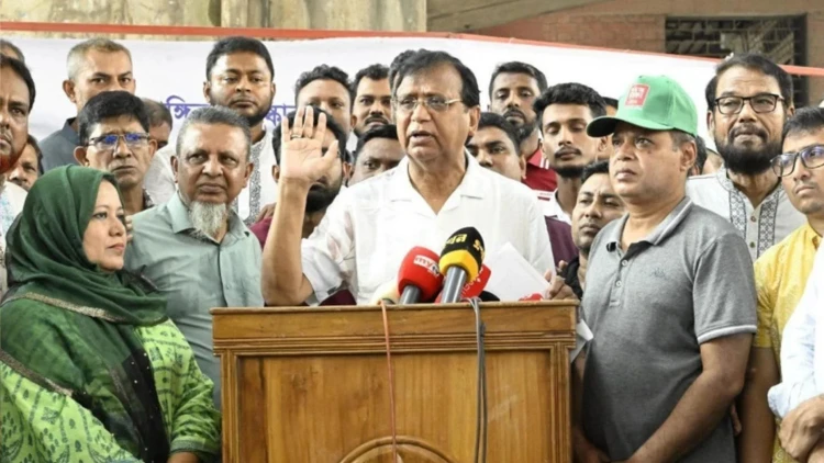 ফুটপাত দখল করে দোকান বসালেই সরাসরি মামলা: ডিএসসিসি প্রশাসক