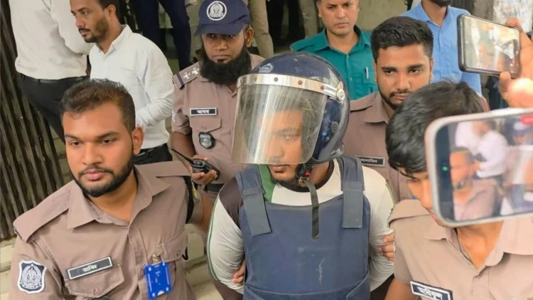 প্রধানমন্ত্রীর ছবিতে কমেন্ট আবু বকর সিদ্দিক সাত দিনের রিমান্ডে