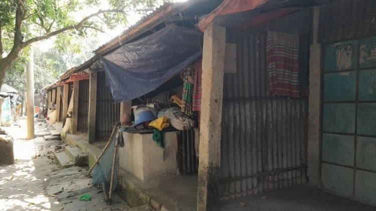 সলঙ্গায় আবাসন প্রকল্পের ঘর দখলের অভিযোগ