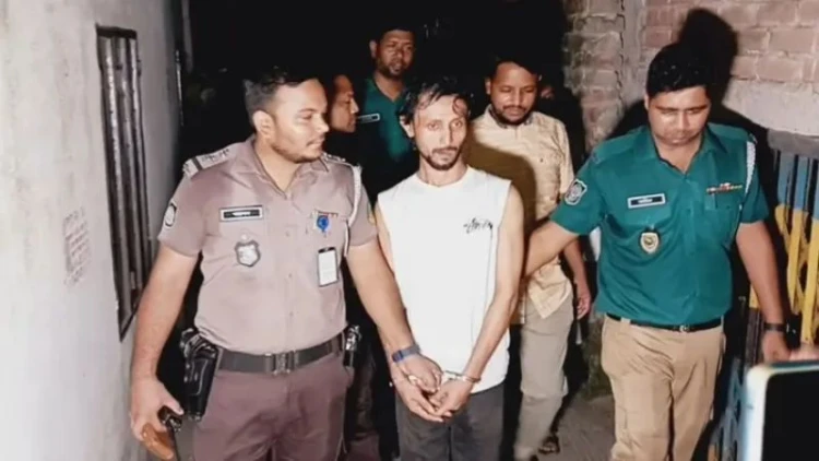 টঙ্গীতে নিজ বাড়িতে ইয়াবা কারখানা, যুবক গ্রেপ্তার